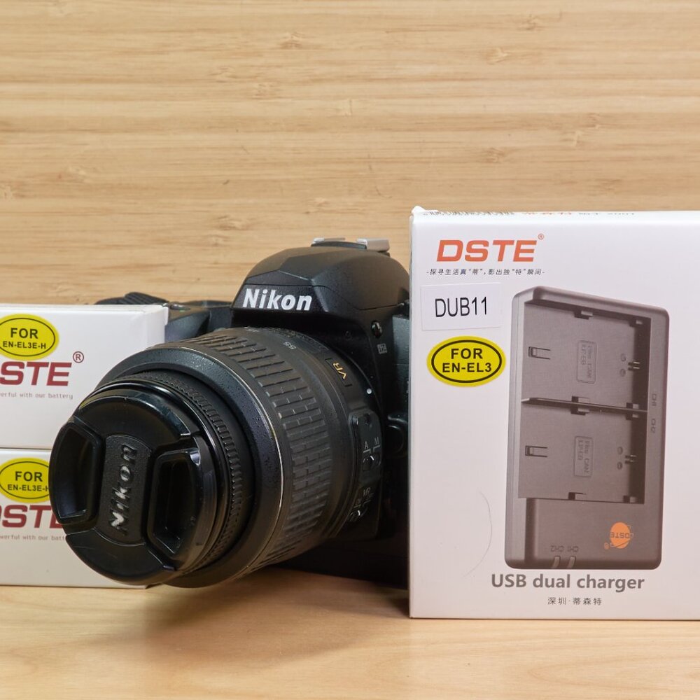 Nikon D70s 6.1MP Digital SLR Camera w/ Nikkor 18-55mm f/3.5-5.6G AF-S Lens - Picture 2 of 11